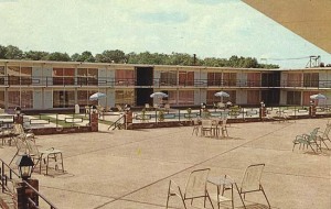 This mid-1960s postcard image from the Tupelo, MS Holiday Inn indicates what this area might have looked like in its prime. Note the exact same railings exist on this hotel as the ones in Gary, and the overall hotel follows a similar design, indicating they may have been built around the same time.